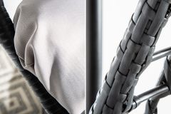 In- und Outdoor Hängesessel LOFT WIDE grau schwarz Hängestuhl inkl. Kissen wetterfest