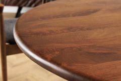 Runder Esstisch ARTE 120cm braun Mangoholz massiv mit markantem Gestell