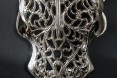 Extravagante Wanddekoration EXOTIC BULL 60cm silber Mangoholz Stierkopf