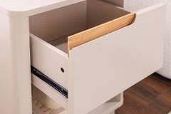 Design Nachtschrank LIV 55cm cashmere weiß mit Schublade und offenem Fach