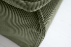 Großer Sitzhocker HEAVEN 100cm grün Cord Sofahocker abnehmbarer Bezug