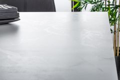 Ausziehbarer Esstisch EUPHORIA 180-220-260cm Marmor weiß Keramik made in Italy