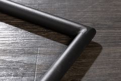 Moderner Freischwinger Stuhl COMFORT grau Samt mit Komfortgriff