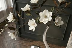 Moderne Vase WAVE XL 106cm silber Aluminium poliert Dekoration