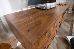 Massives TV-Board MYSTIC LIVING 140cm braun Sheesham Massivholz stone finish 3D -Front