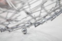 Design Schale STRUCTURE 45cm silber pulverbeschichtetes Metall
