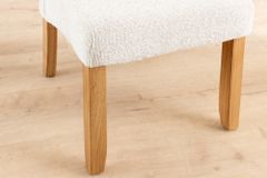 Design Stuhl CASA beige Bouclé Tweed Soft Massivholzbeine Zierknöpfe und Nackenrolle