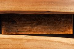 Massivholz TV-Lowboard GRAND ACACIA 180cm braun Akazie mit LED-Beleuchtung Baumkante