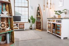 Massiver Couchtisch JAKARTA 70cm weiß bunt Holz Truhe aus recycelten Fischerbooten mit Schubladen