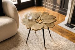 Dekorativer Beistelltisch GINKGO LEAFS 60cm gold handmade Metall