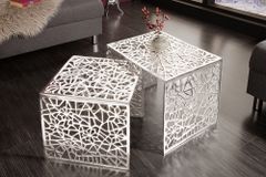 Handgearbeiteter Couchtisch ABSTRACT 49cm 2er Set silber im Gap Design