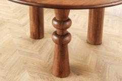 Runder Esstisch ARTE 120cm braun Mangoholz massiv mit markantem Gestell