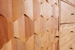 Massivholz Highboard MYSTIC LIVING 140cm Akazie natur 3D-Oberfläche
