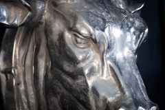 Extravagante Stierkopf Wanddekoration TORERO 65cm silber Deko Schädel