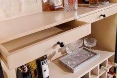 Design Barschrank ART DECO 140cm weiß gekälkt Mangoholz 3D-Front
