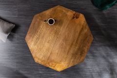 Design Couchtisch DIAMOND 70cm natur Mangoholz massiv messing Eisengestell