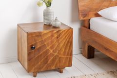 Massiver Nachttisch SCORPION 50cm braun Mangoholz Beistelltisch mit 3D Schnitzereien