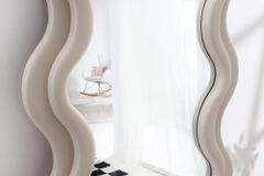 Design Wandspiegel CURVY 160cm greige