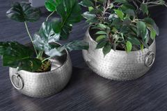 Handgefertigte Schalen 2er Set ORIENT silber Blumentopf im Hammerschlagdesign