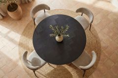 Design Esstisch BABYLON 120cm schwarz Fischgrät Eiche rund mit drei Säulenfüßen