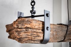 Industrial Hängelampe BARRACUDA 152cm recyceltes Massivholz mit 5 Leuchten