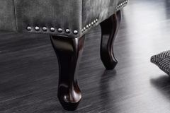 Design Sitzhocker CHESTERFIELD 80cm grau Samt Knopfheftung Nietenbesatz