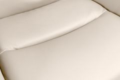 Drehbarer Stuhl BIG GEORGE beige Echtleder Microfaser mit Armlehne schwarze Metallbeine