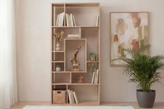 Massives Bücherregal CUBUS 180cm natur Mangoholz cream finish elf Fächer