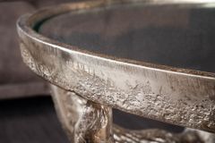 Extravaganter Couchtisch MATADOR 56cm bronze Stierkopf mit Glasplatte
