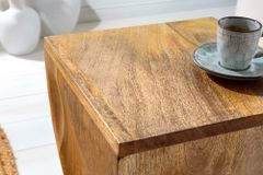 Massiver Hocker TWIST 45cm natur Mangoholz handmade Beistelltisch