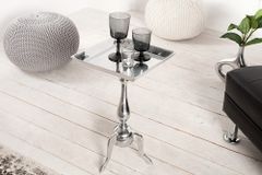 Filigraner Beistelltisch TRAYFUL 55cm silber Aluminium Tablett-Tisch