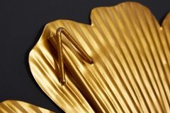 Elegante Wanddeko GINKGO 110cm gold in filigraner Blattform
