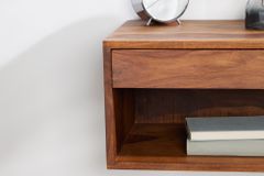 Hängender Nachttisch PURE 50cm braun Sheesham Massivholz stone finish Regal Schublade