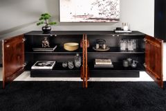 Massives Sideboard FLUID 175cm walnuss-braun Akazienholz 3D-Design schwarzer Sockelfuß
