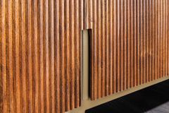 Design TV-Board GATSBY 160cm braun gold Mangoholz Marmor Metallgestell