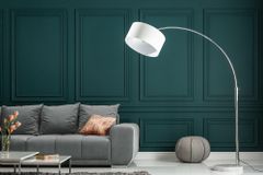Ausziehbare Bogenlampe LOUNGE DEAL 170-200cm weiß Leinenschirm Stehlampe