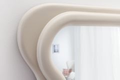Design Wandspiegel CURVY 160cm greige