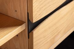 Hängendes TV-Lowboard LIVING EDGE 160cm natur schwarz Wildeiche geölt Baumkante