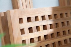Wetterfester Beistelltisch EMPIRE TEAK 50cm Massivholz klappbar