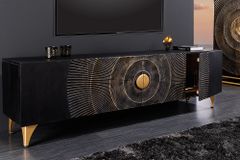 Handgearbeitetes TV-Lowboard GOLDEN SUNSET 180cm schwarz mit 3D Schnitzereien gold Mangoholz massiv Metallfüße