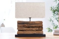 Handgefertigte Tischlampe PERIFERE 40cm beige Treibholz Leinenschirm