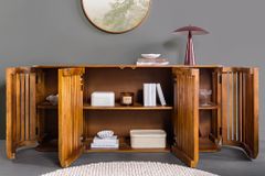 Massives Sideboard SCULPTURA 170cm braun Mangoholz mit abgerundeter Lamellenfront