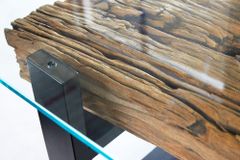 Design Couchtisch BARRACUDA 130cm recyceltes Teakholz Glasplatte schwarz Edelstahl Industrial