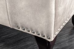 Design Sitzhocker CHESTERFIELD 80cm champagner beige Samt Knopfheftung Nietenbesatz