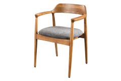 Design Stuhl KENNEDY braun grau massives Mangoholz honey finish Strukturstoff