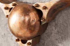 Authentische Wanddekoration SCREW III 60cm kupfer geflammt Flugzeug Propeller