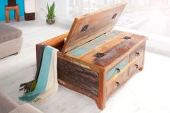 Massiver Couchtisch JAKARTA 70cm bunt Truhe aus recycelten Fischerbooten Holz mit Schubladen