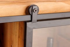 Massives Lowboard HERITAGE 160cm natur Pinie Industrial-Türen Metall Vitrine