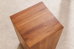 Massivholz Dekosäule COLUMNA 50cm braun Akazie Beistelltisch