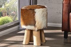 Design Sitzhocker HIDE 45cm braun weiß mit Ziegenfell und Teakholz